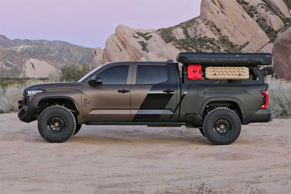 4WD Front Dirt Logic 2.5 Reservoir Coilovers 3in - Pair — 2022 Toyota Tundra