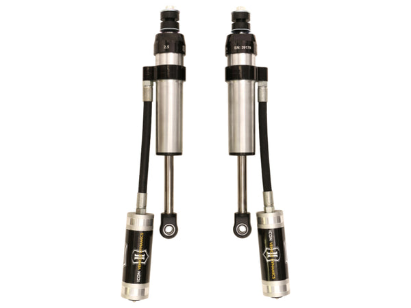 0-3in Front 2.5 Series Shocks VS RR - Pair — 98-07 Toyota Land Cruiser 100 Series