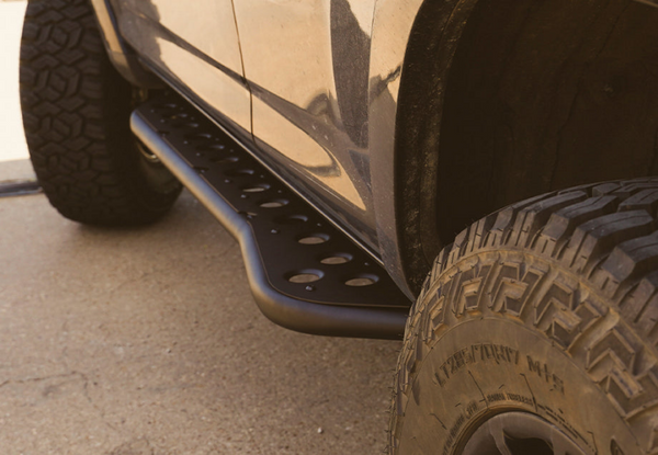 Step Ed Bolt On Rock Sliders - Kick Out/PwdrCoat Plate/Liner — 03-09 Toyota 4Runner